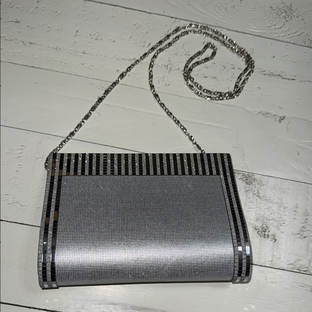 🎀Vintage Metro Bagz Elegant Silver Sparkly Bling Evening Clutch with chain
